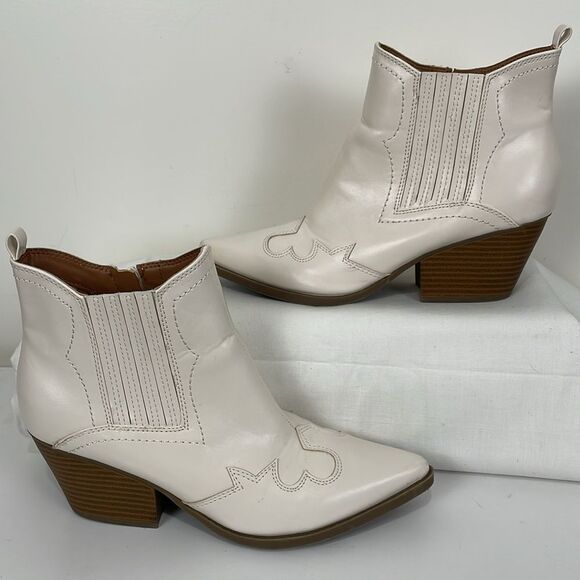 indigo rd. Women’s 7.5 Ankle Boots Off-White Western Heeled Pointed Toe - Picture 7 of 8